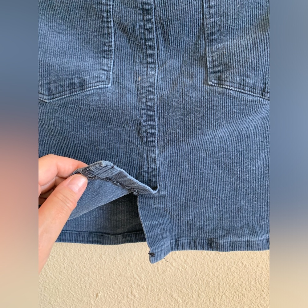 RCVA CORDUROY Mini Skirt 🌴 - Picture 3 of 8